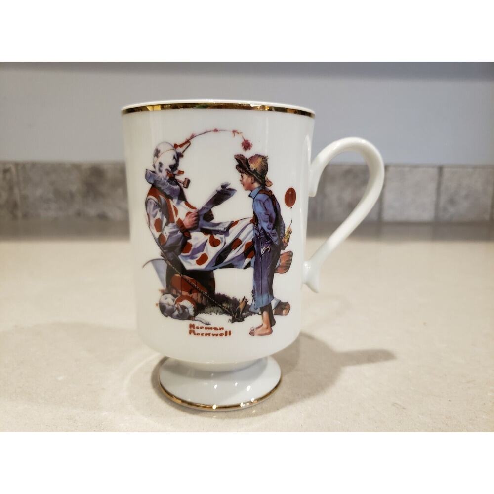 Danbury Mint Norman Rockwell Circus Clown Gold rim 1981 Mug Cup